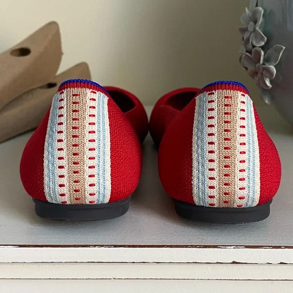 Rothy’s Square in Cardinal - Picture 4 of 10